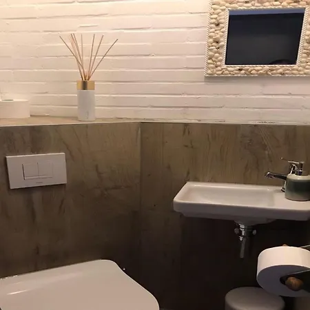 Cosy On Quiet Near Σπίτι διακοπών